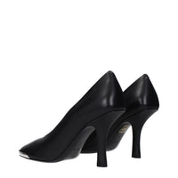 Burberry Pointed Leather Pump — Black
